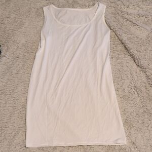 Women's White Sleeveless Top